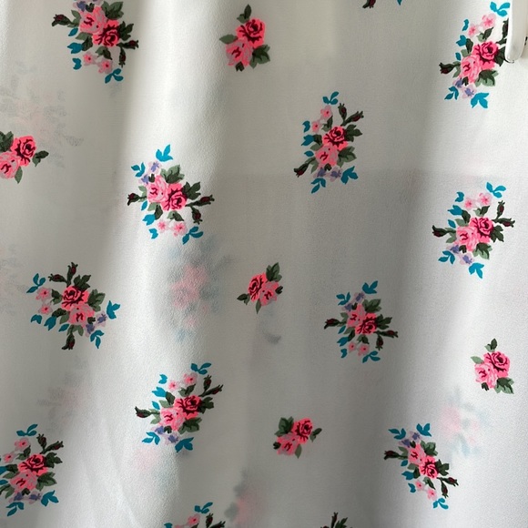 White Floral Dress - Picture 5 of 8